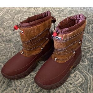 Hunter Wanderer Short Sherpa Snow Boots size 10